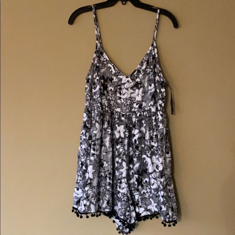 Mika & Gala black and white romper-LF